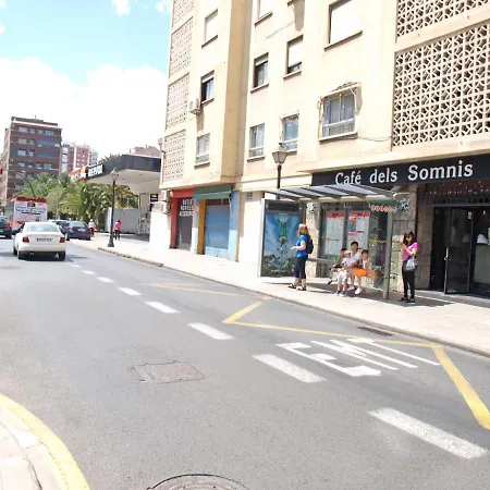 Apartup Pintor Maella شقة